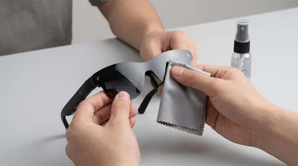 Microfiber cleaning sequence and safe wipe direction for AR glasses